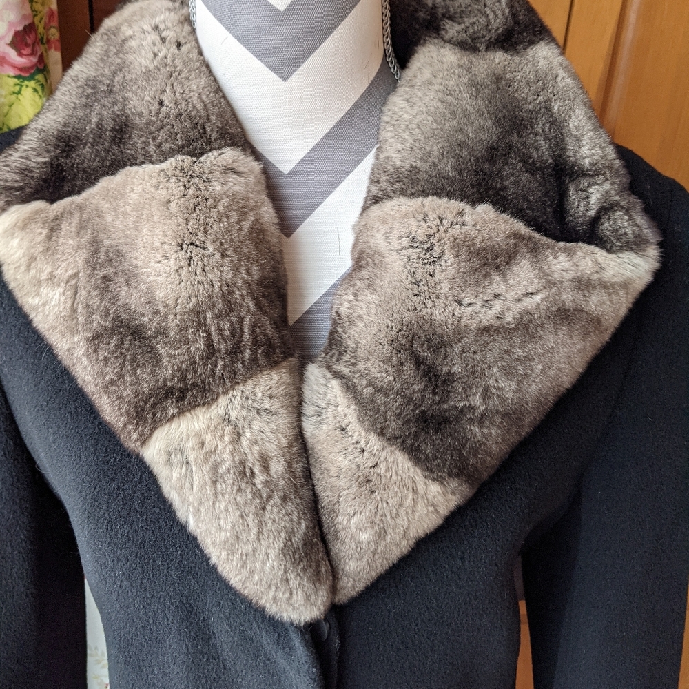 Beautiful Wool Cashmere and soft Rex Chinchilla Fur Collar size small or medium: